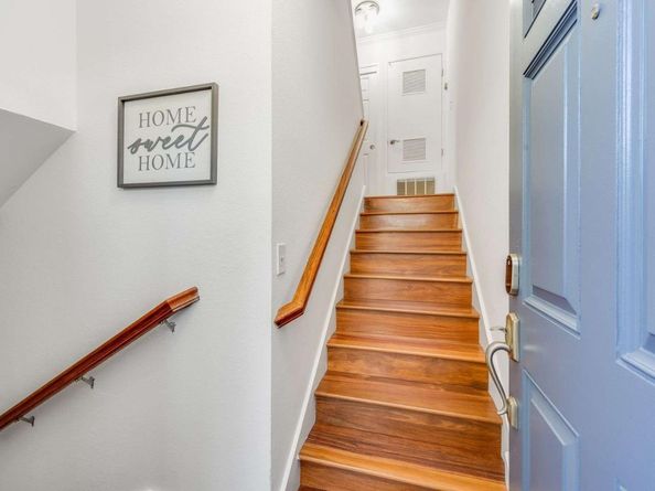 813 Montgomery Street, Mountain View CA 94041