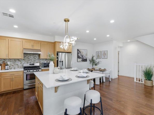 125 Maidenhair Terrace, Sunnyvale CA 94086