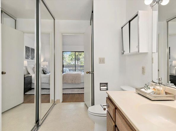 2140 Santa Cruz Avenue B104, Menlo Park CA 94025