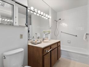 2140 Santa Cruz Avenue B104, Menlo Park CA 94025