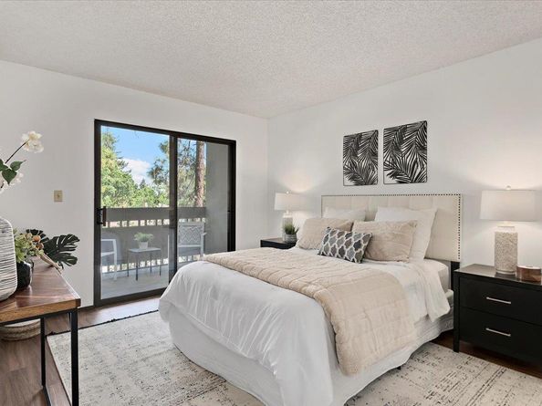 2140 Santa Cruz Avenue B104, Menlo Park CA 94025