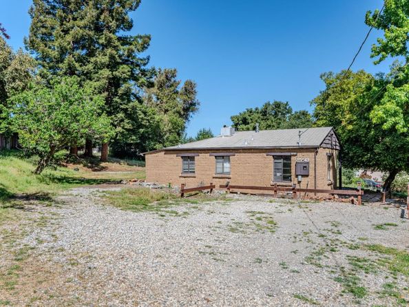 25561 University Court, Hayward CA 94542