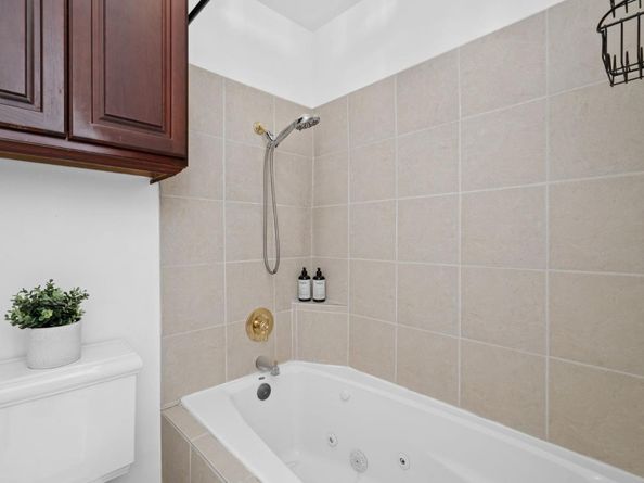 20780 4th Street 7, Saratoga CA 95070