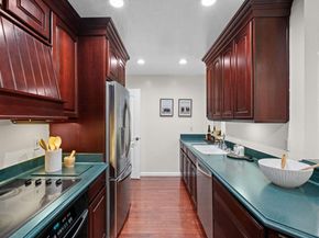20780 4th Street 7, Saratoga CA 95070