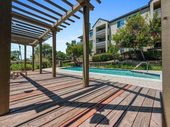 680 Dartmore Lane 259, Hayward CA 94544