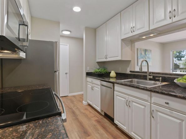 680 Dartmore Lane 259, Hayward CA 94544
