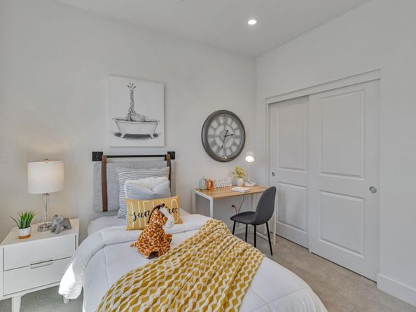 1131 Esther Court, Palo Alto CA 94303