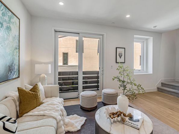 1131 Esther Court, Palo Alto CA 94303