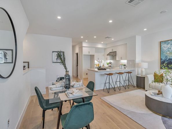 1131 Esther Court, Palo Alto CA 94303