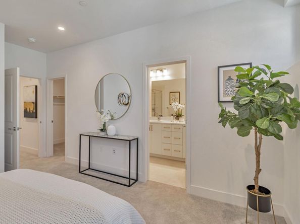 1131 Esther Court, Palo Alto CA 94303