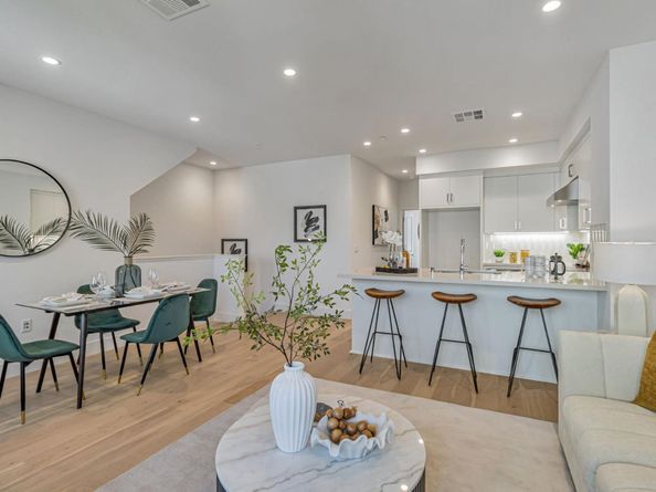 1131 Esther Court, Palo Alto CA 94303