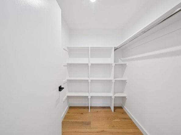 1433 Floribunda Avenue 1, Burlingame CA 94010
