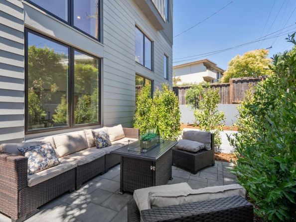 1433 Floribunda Avenue 1, Burlingame CA 94010
