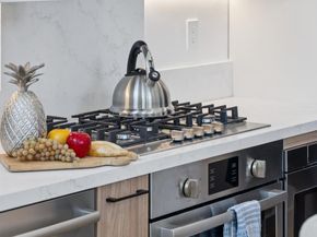 1433 Floribunda Avenue 1, Burlingame CA 94010