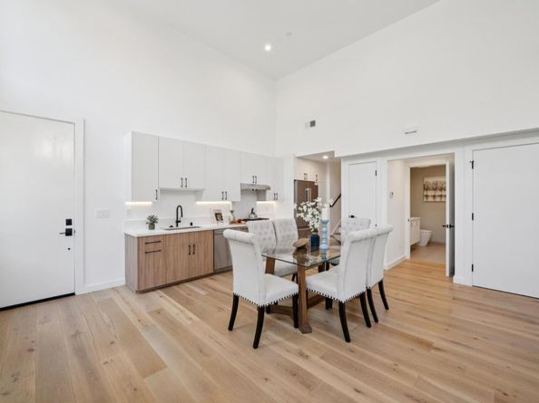1433 Floribunda Avenue 1, Burlingame CA 94010