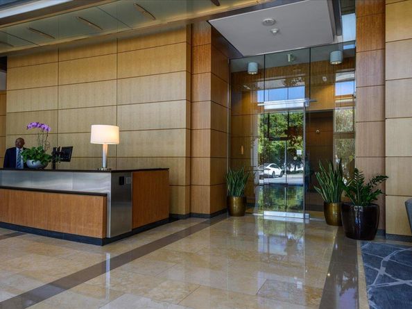 425 1st Street 1207, San Francisco CA 94105