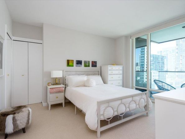 425 1st Street 1207, San Francisco CA 94105