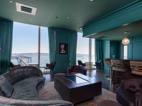 425 1st Street 1207, San Francisco CA 94105