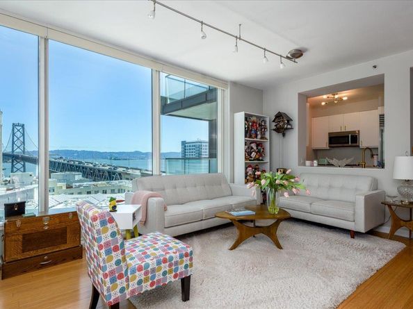 425 1st Street 1207, San Francisco CA 94105