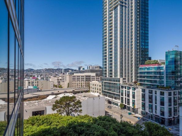 425 1st Street 1207, San Francisco CA 94105