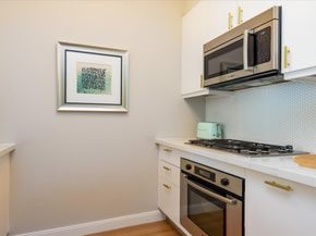 425 1st Street 1207, San Francisco CA 94105