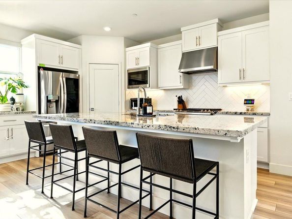 9263 Vista Cove Way, Newark CA 94560