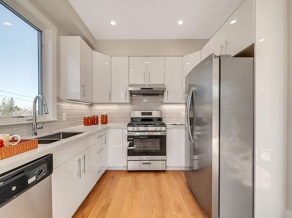 1667 San Carlos Avenue 301, San Carlos CA 94070
