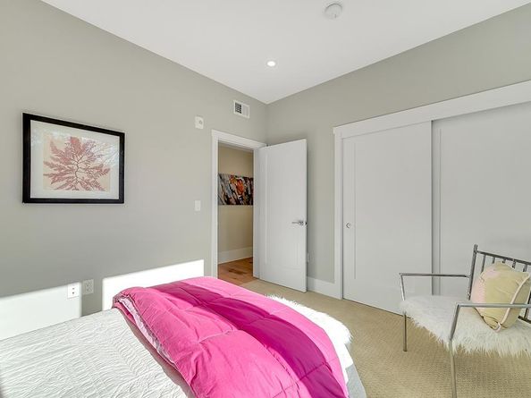 1667 San Carlos Avenue 301, San Carlos CA 94070