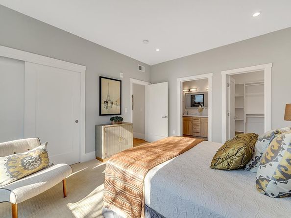1667 San Carlos Avenue 301, San Carlos CA 94070