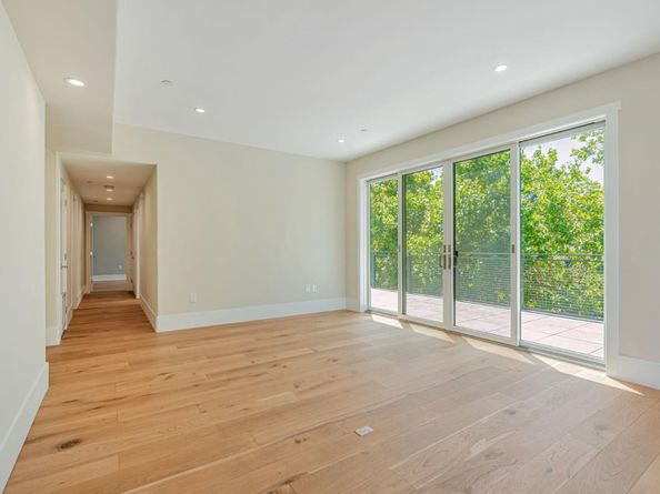1667 San Carlos Avenue 301, San Carlos CA 94070