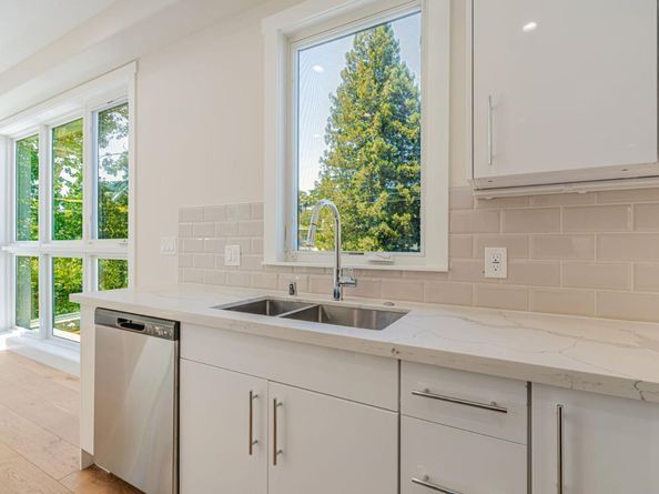 1667 San Carlos Avenue 301, San Carlos CA 94070