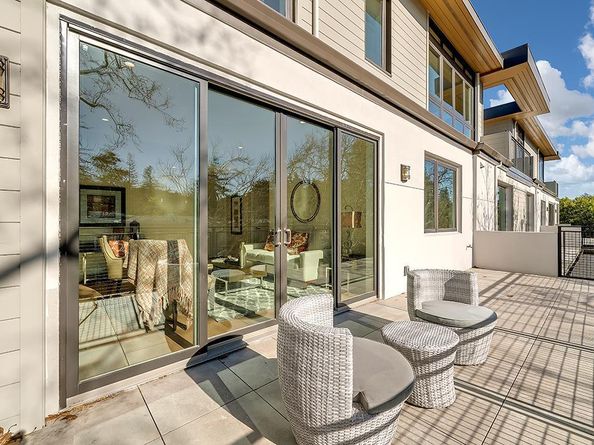 1667 San Carlos Avenue 301, San Carlos CA 94070