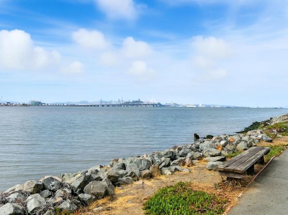 8 Admiral Drive 239, Emeryville CA 94608