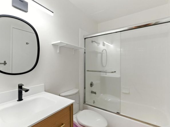 8 Admiral Drive 239, Emeryville CA 94608