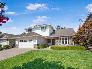 3825 Wellington Square