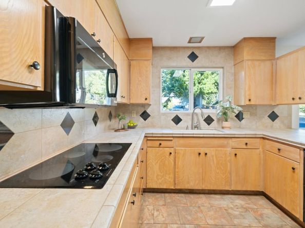 180 Sunnycroft Road, Ben Lomond CA 95005
