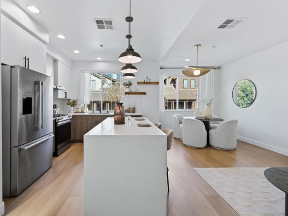 35005 11th Street, Union City CA 94587