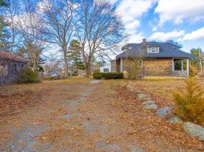 95 Cherry St, Middleboro MA 02346