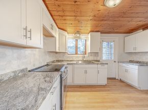 95 Cherry St, Middleboro MA 02346