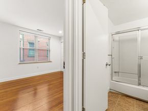 111 Gainsborough St 401, Boston MA 02115