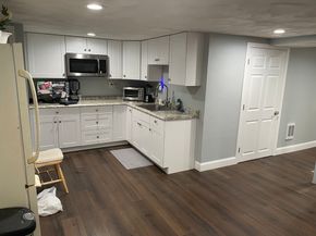 12 Heritage Ln, Saugus MA 01906