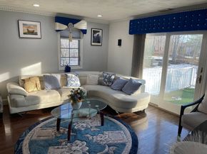 12 Heritage Ln, Saugus MA 01906