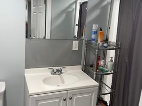 12 Heritage Ln, Saugus MA 01906