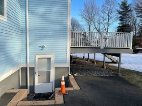 12 Heritage Ln, Saugus MA 01906