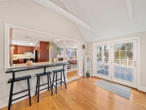 109 Simonds Rd, Lexington MA 02420