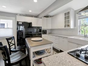 9 C St, Hull MA 02045