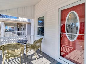 9 C St, Hull MA 02045