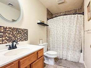 95 High St C, Uxbridge MA 01569