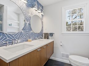 23 Belknap Dr, Andover MA 01810