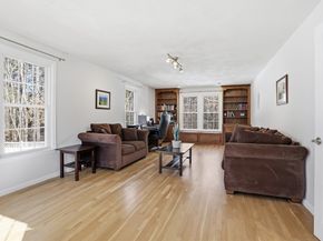 23 Belknap Dr, Andover MA 01810